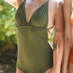 「現貨」Shelia -  Deep V One Piece - army green