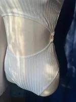 [預購]Olympio– One Shoulder Cut Out Ribbed white - Image 2